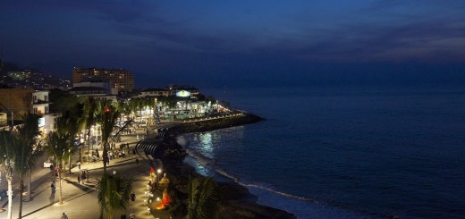 new-malecon-boardwalk-in-puerto-vallarta